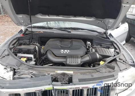 2012 Jeep Grand Cherokee Laredo из США, поврежденный, VIN 1C4RJFAG5CC185460